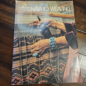 Ray Manley's the Fine Art of Navajo Weaving by Steve Getzwiller 1984 Textile